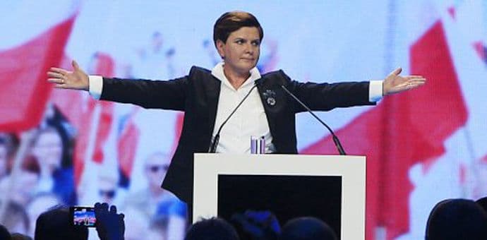 Poljska stranka Pravo i pravda imenovala Beatu Šidlo za kandidatkinju za premijerku Poljska stranka Pravo i pravda imenovala Beatu Šidlo za kandidatkinju za premijerku