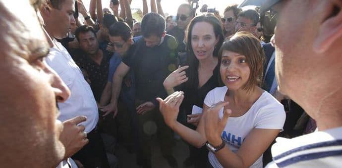 Anđelina Džoli: Živimo u eri masovnog raseljavanja Anđelina Džoli: Živimo u eri masovnog raseljavanja