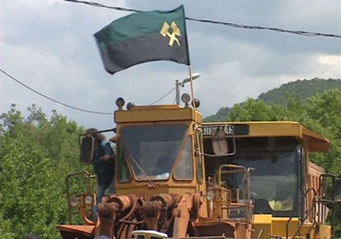 Rudari i četvrti dan na saobraćajnici u Rubežama Rudari i četvrti dan na saobraćajnici u Rubežama