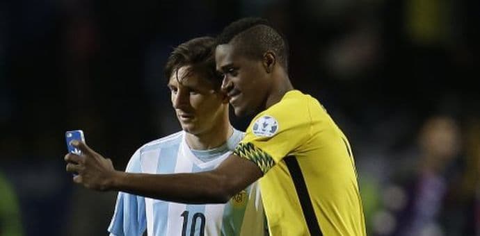 Napadač Jamajke odradio selfi sa Mesijem Napadač Jamajke odradio selfi sa Mesijem