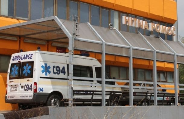 PODGORICA: Uhapšen osumnjičeni za sinoćnji napad na doktorku Hitne pomoći PODGORICA: Uhapšen osumnjičeni za sinoćnji napad na doktorku Hitne pomoći