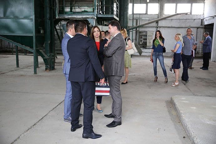 Ivanović i Đuranović obišli fabriku stočne hrane u Spužu (VIDEO) Ivanović i Đuranović obišli fabriku stočne hrane u Spužu (VIDEO)