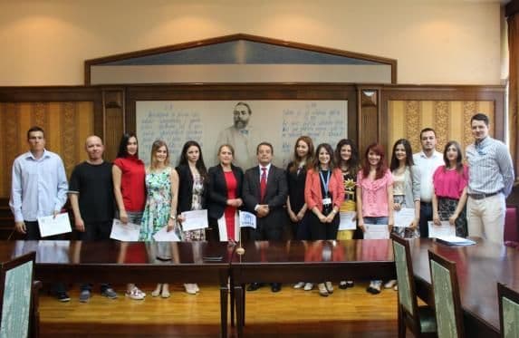 Uručene diplome polaznicima Pravne klinike Uručene diplome polaznicima Pravne klinike