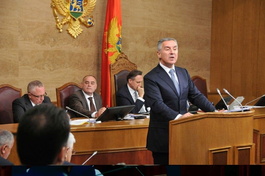 ĐUKANOVIĆ: Ukoliko parlament ne želi, Vlada da donosi odluke o investicijama ĐUKANOVIĆ: Ukoliko parlament ne želi, Vlada da donosi odluke o investicijama