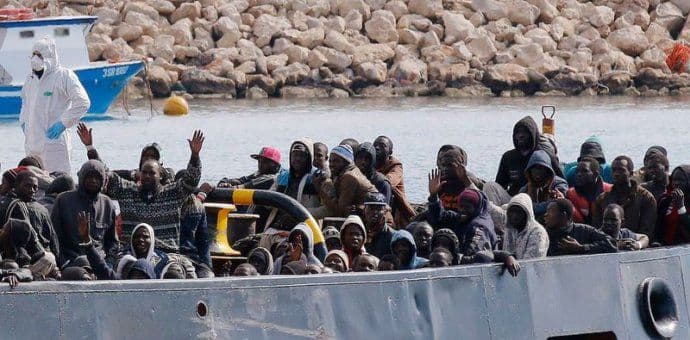 Sedamsto migranata spašeno u Mediteranu Sedamsto migranata spašeno u Mediteranu