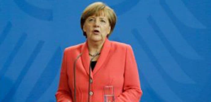 MERKEL: Pregovoraćemo opet sa Grcima, ali poslije referenduma MERKEL: Pregovoraćemo opet sa Grcima, ali poslije referenduma