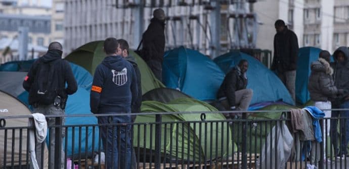 MAĐARSKA: Suzavcem na migrante zbog sukoba MAĐARSKA: Suzavcem na migrante zbog sukoba