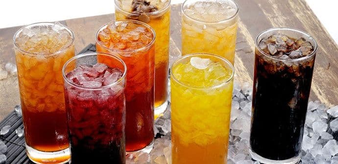 Od gaziranih i zašećerenih napitaka u svijetu godišnje umre 180.000 ljudi Od gaziranih i zašećerenih napitaka u svijetu godišnje umre 180.000 ljudi