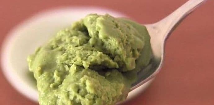 Veganski osvježavajući sladoled od banane i zelenog čaja Veganski osvježavajući sladoled od banane i zelenog čaja