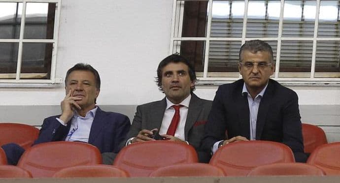 VIDEO: Dinamovi navijači vatrometom proslavili hapšenje Mamića VIDEO: Dinamovi navijači vatrometom proslavili hapšenje Mamića