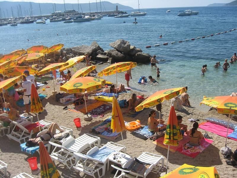 MUP: Strani turisti se moraju prijaviti u roku od 12 sati MUP: Strani turisti se moraju prijaviti u roku od 12 sati