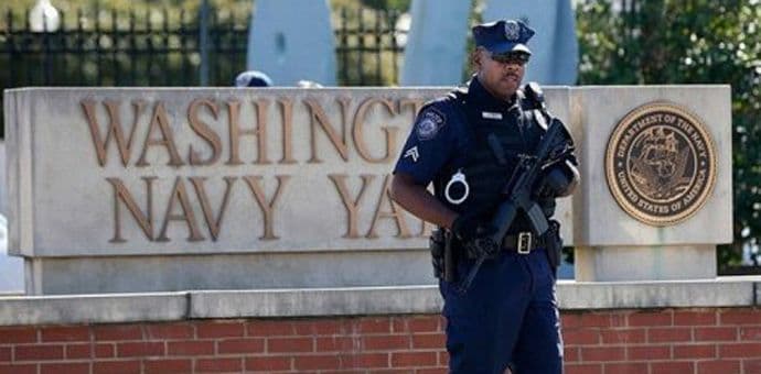 Zatvoreno sjedište američke mornarice, traži se napadač (VIDEO) Zatvoreno sjedište američke mornarice, traži se napadač (VIDEO)