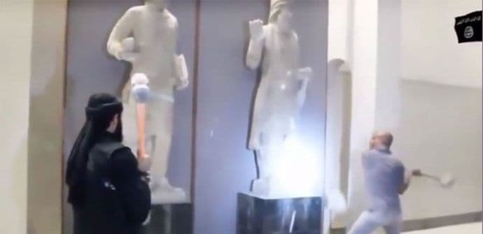 Džihadisti uništili vrijednu statuu u Palmiri Džihadisti uništili vrijednu statuu u Palmiri