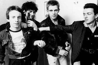 ZAPALITE KUĆU!: Zaokružena priča o legendarnoj punk grupi The Clash
