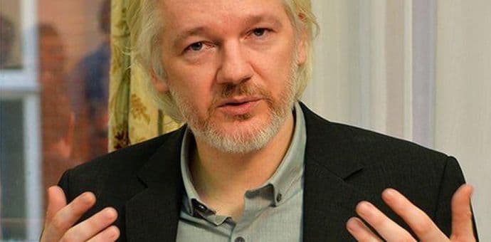 Džulijan Asanž tražio politički azil u Francuskoj, dobio ekspresan odgovor! Džulijan Asanž tražio politički azil u Francuskoj, dobio ekspresan odgovor!