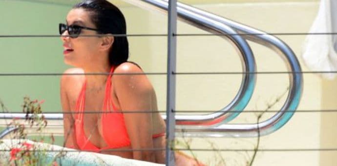 Glumica mami uzdahe i u petoj deceniji Glumica mami uzdahe i u petoj deceniji