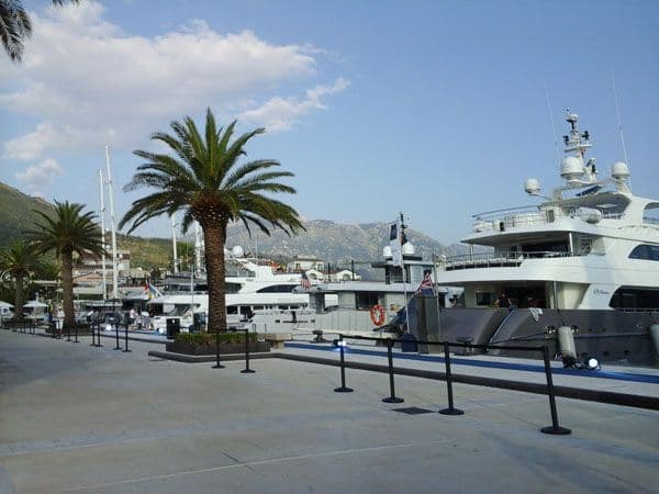 Osam plovećih palata na "Superyacht Rendezvous" u Porto Montenegro Osam plovećih palata na "Superyacht Rendezvous" u Porto Montenegro