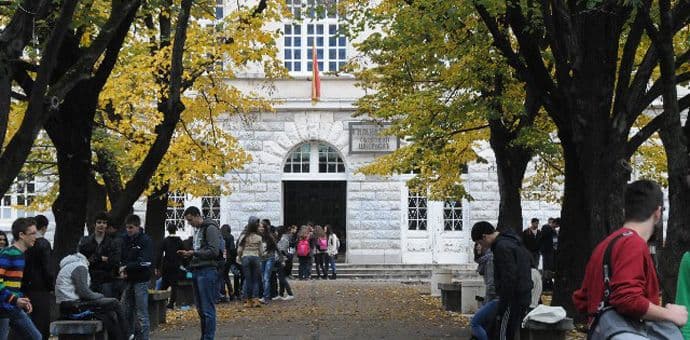 Učenici podgoričke Gimnazije uputili preko 90 žalbi na ocjene Učenici podgoričke Gimnazije uputili preko 90 žalbi na ocjene