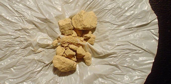 Policija pronašla i zaplijenila oko 100 grama heroina, uhapšena jedna osoba Policija pronašla i zaplijenila oko 100 grama heroina, uhapšena jedna osoba