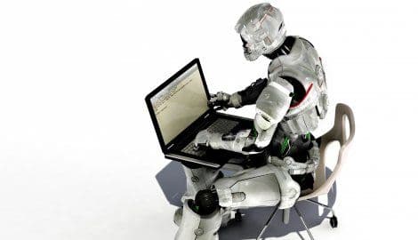 Na sajmu "Inrobo" paradiralo 500 raznih robota Na sajmu "Inrobo" paradiralo 500 raznih robota