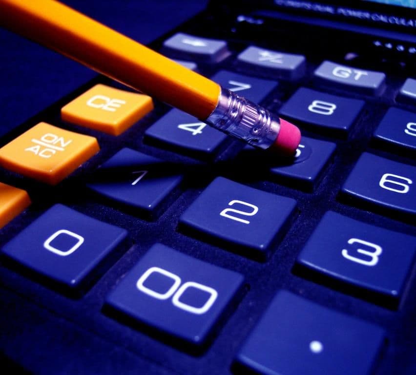 IMA LI KRAJA: Opštine lani povećale broj zaposlenih za 1270, u prosvjeti posao našlo 782 lica IMA LI KRAJA: Opštine lani povećale broj zaposlenih za 1270, u prosvjeti posao našlo 782 lica