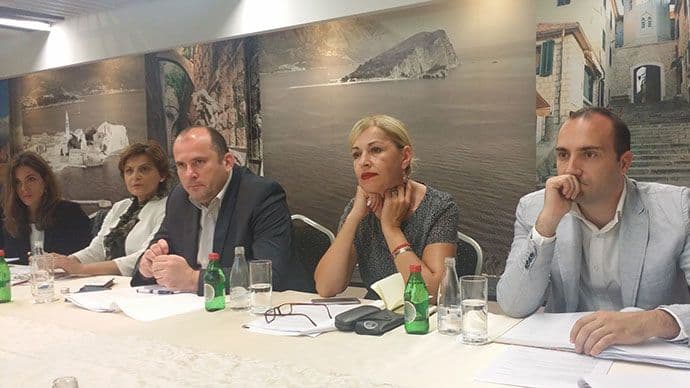 Goranović u Budvi: Grad teatar postaje institucija od nacionalnog značaja (VIDEO) Goranović u Budvi: Grad teatar postaje institucija od nacionalnog značaja (VIDEO)