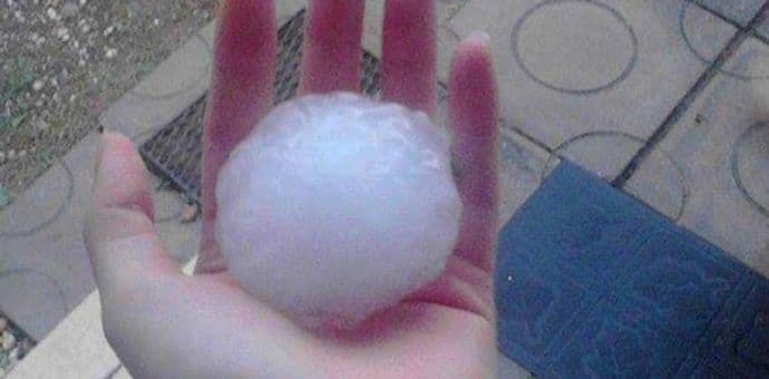 U Hrvatskoj padao grad veličine šake (VIDEO) U Hrvatskoj padao grad veličine šake (VIDEO)