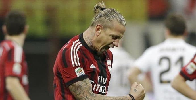 Mekses ostaje u Milanu Mekses ostaje u Milanu