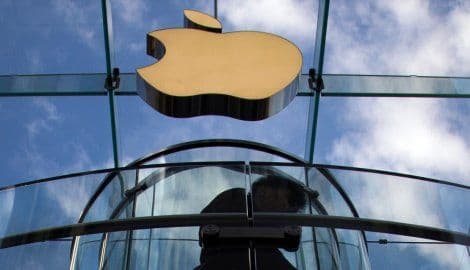 Poništena kazna od 533 miliona dolara izrečena Eplu Poništena kazna od 533 miliona dolara izrečena Eplu