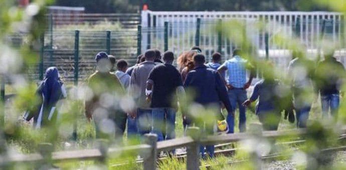 Ministri EU nisu postigli dogovor o zbrinjavanju migranata Ministri EU nisu postigli dogovor o zbrinjavanju migranata