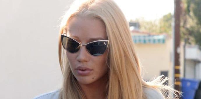 Raskinula vjeridbu, ali ne vraća prsten vrijedan pola miliona dolara Raskinula vjeridbu, ali ne vraća prsten vrijedan pola miliona dolara