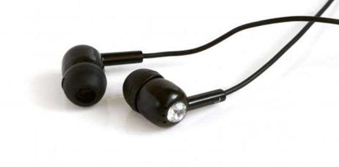 U Francuskoj zabranjene slušalice u uhu tokom vožnje U Francuskoj zabranjene slušalice u uhu tokom vožnje