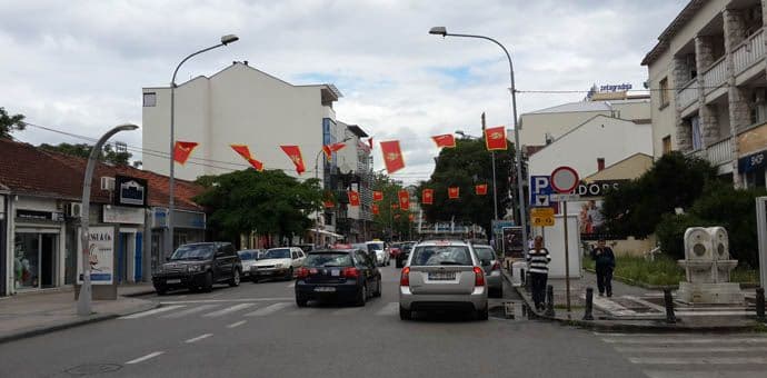 Podgorica okićena crnogorskim zastavama Podgorica okićena crnogorskim zastavama