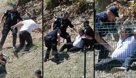 Uhapšen napadač na Vučića (VIDEO) Uhapšen napadač na Vučića (VIDEO)