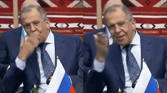 Snimak Lavrova koji šalje poljubac postao hit na internetu (VIDEO) Snimak Lavrova koji šalje poljubac postao hit na internetu (VIDEO)