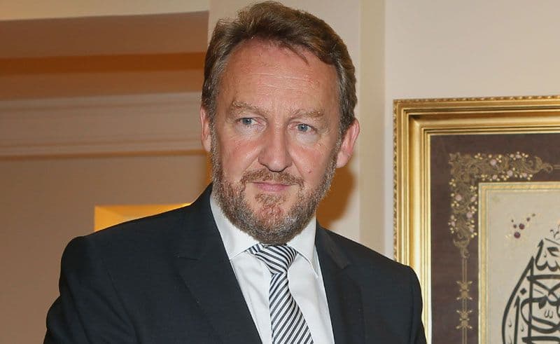 IZETBEGOVIĆ: Osramoćen sam napadom na Vučića IZETBEGOVIĆ: Osramoćen sam napadom na Vučića