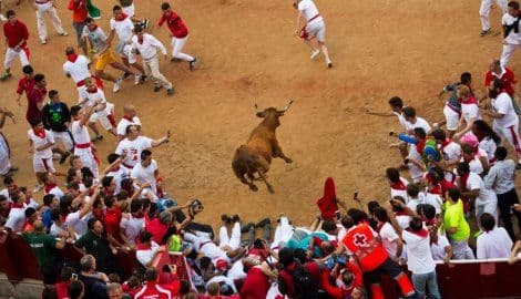 Francuz proboden na smrt u trci s bikovima u Pamploni  Francuz proboden na smrt u trci s bikovima u Pamploni