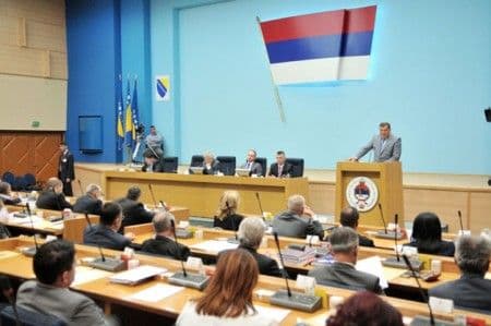 O REFERENDUMU: Burna rasprava u parlamentu R.Srpske O REFERENDUMU: Burna rasprava u parlamentu R.Srpske