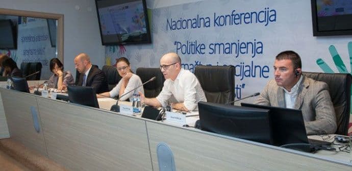 EU će uložiti 28 miliona eura za socijalnu zaštitu u Crnoj Gori EU će uložiti 28 miliona eura za socijalnu zaštitu u Crnoj Gori