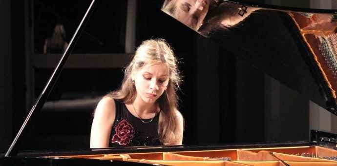 DANI MUZIKE: Vedrana Kovač večeras pred hercegnovskom publikom DANI MUZIKE: Vedrana Kovač večeras pred hercegnovskom publikom