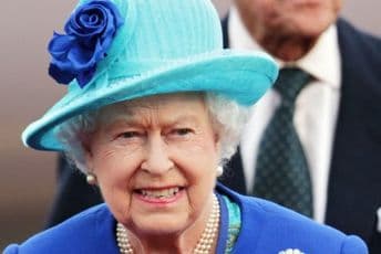 Kraljica traži administratora društvenih mreža, a evo i kolika će mu biti plata Kraljica traži administratora društvenih mreža, a evo i kolika će mu biti plata