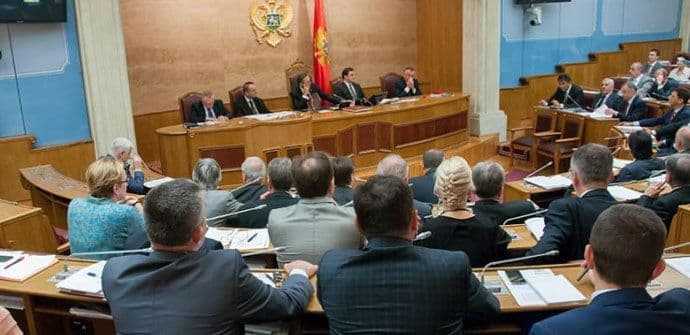 Poslanici vole nekretnine Poslanici vole nekretnine