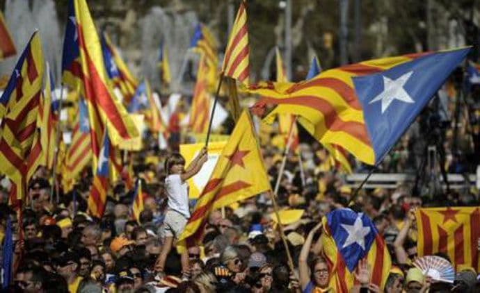 Barselona kažnjena zbog katalonskih zastava Barselona kažnjena zbog katalonskih zastava