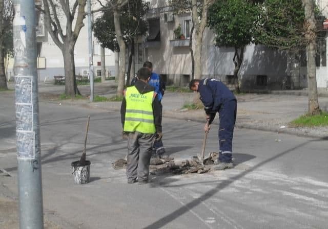 Putevi: Asfaltirano nekoliko ulica Putevi: Asfaltirano nekoliko ulica
