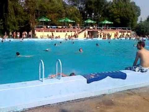 Gljivice vrebaju na bazenima Gljivice vrebaju na bazenima