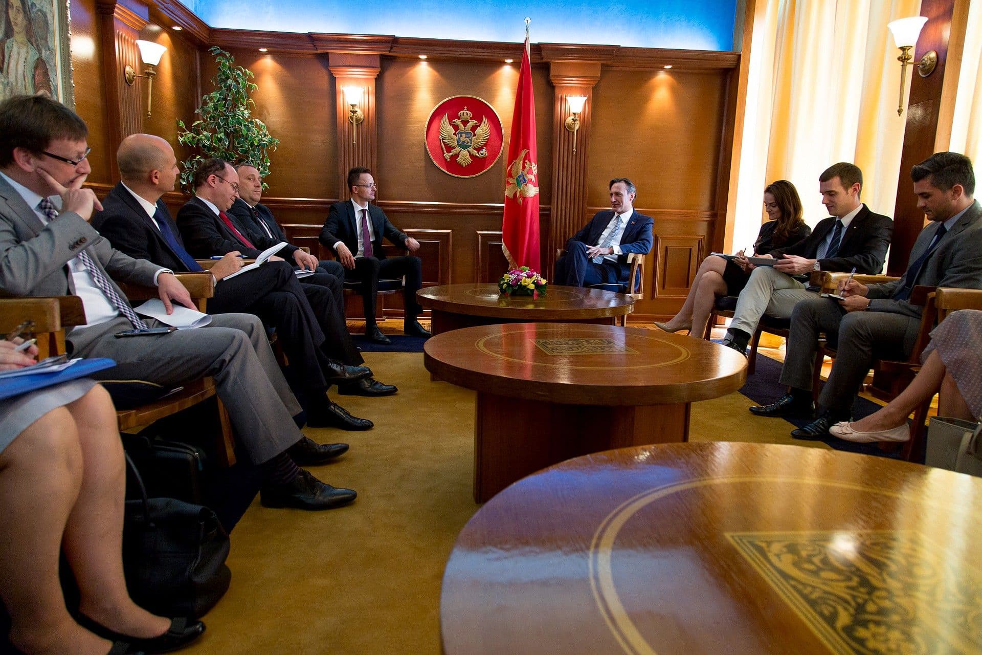 Krivokapić – ministri: Dijalog oko vanjsko-političkih pitanja neophodan Krivokapić – ministri: Dijalog oko vanjsko-političkih pitanja neophodan