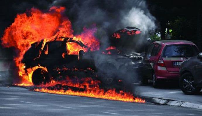 Rat crnogorskih i srpskih narko klanova u Beogradu i Novom Sadu Rat crnogorskih i srpskih narko klanova u Beogradu i Novom Sadu