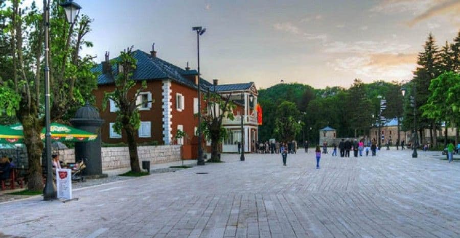 Cetinje se zadužuje 3 miliona eura, a Berane 2,22 miliona Cetinje se zadužuje 3 miliona eura, a Berane 2,22 miliona