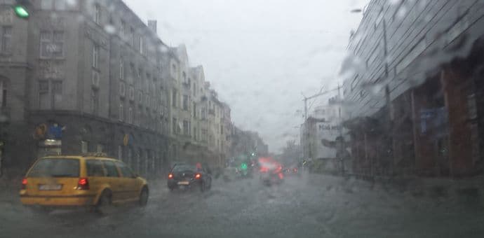 Nevrijeme u Sarajevu, ulice pod vodom Nevrijeme u Sarajevu, ulice pod vodom