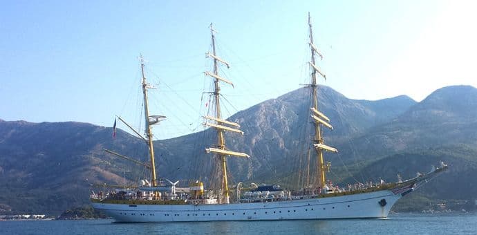 „Mircea“ u barskom akvatoriju „Mircea“ u barskom akvatoriju